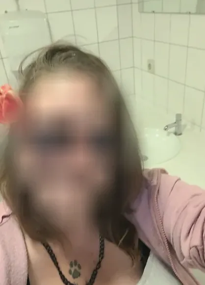 Yasmina, 33 años